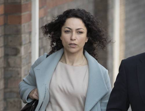 Eva Carneiro arriva al tribunale di Croydon