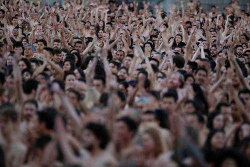 Colombia, in 6.000 nudi a Bogotà: ecco perché