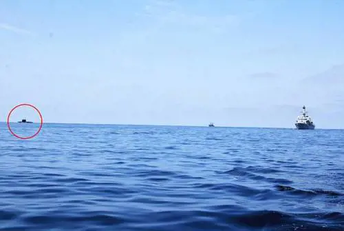 Marina inglese intercetta sottomarino russo nella Manica