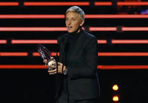 Guai per Ellen DeGeneres per una battuta sul seno