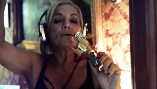 Gomorra 2, la scena di Scianel col vibratore d'oro fa il giro del web