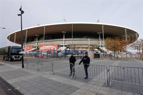 Via all'Europeo più grande. St. Denis stadio del coraggio