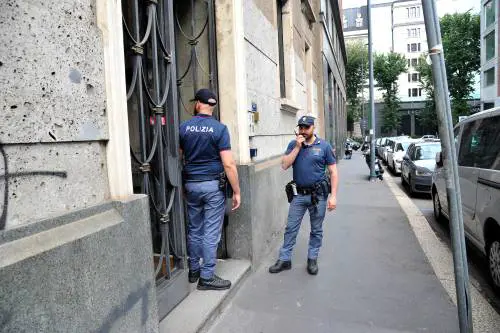 Busta esplosiva anti-Ogm scoppia dal commercialista