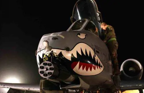 Obama revoca il divieto, autorizzati raid aerei contro i talebani