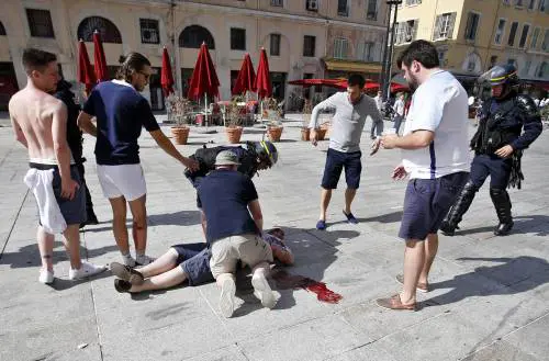Fuori dagli stadi un altro eurofallimento