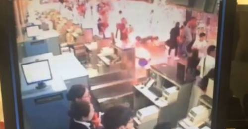 Shanghai, esplosione in aeroporto: bombe nelle valigie