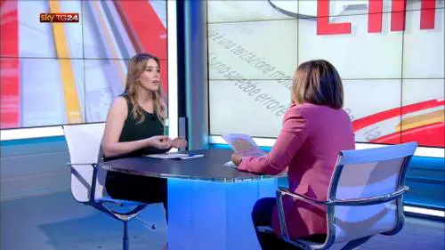 Torino, il ricatto della Boschi: "Niente soldi se vince il M5S"