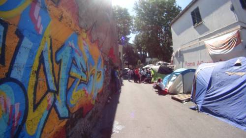 Maxi-centro migranti a Tiburtina: a Roma scoppia la polemica
