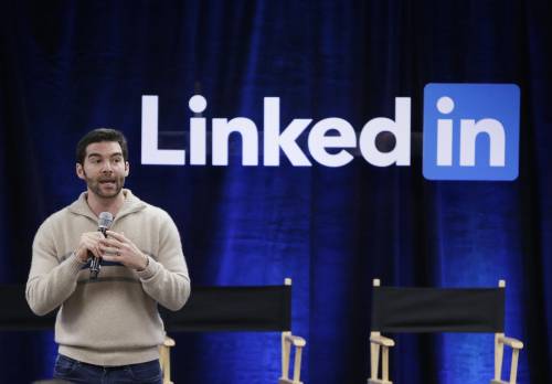 LinkedIn nelle mani di Microsoft: 26 miliardi per il social network