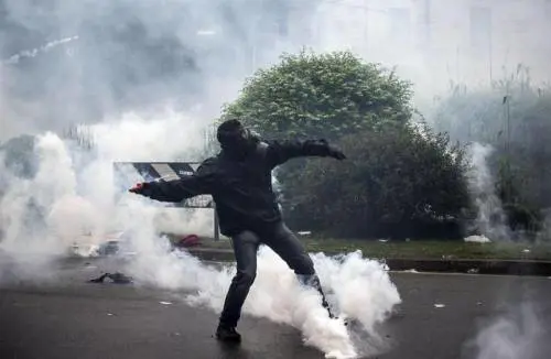 No Expo, tre condanne e un'assoluzione