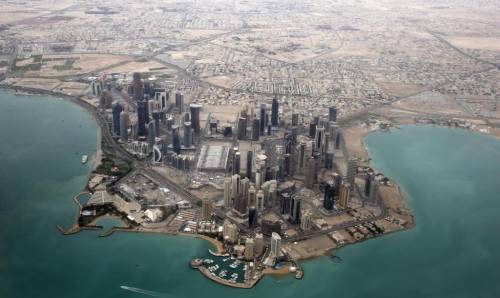 Qatar, a rischio l'economia e i mondiali di calcio