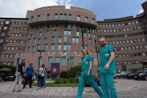 L'omicida in permesso premio accoltella uomo nel parcheggio