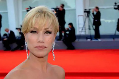 Incidente per Nancy Brilli: "Ho rischiato di perdere l'occhio"