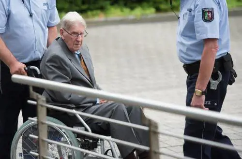 Ex guardia di Auschwitz condannata a 5 anni