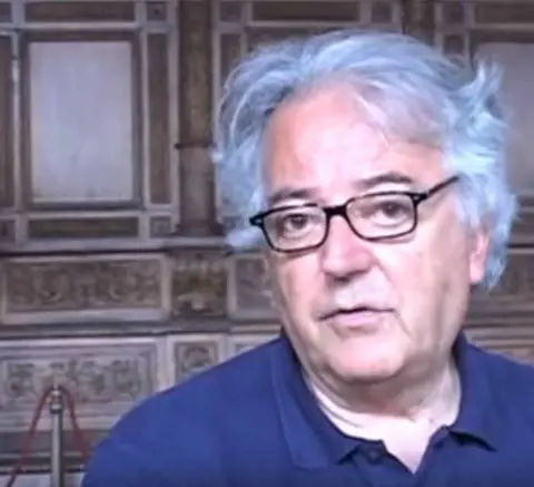 "Ma non soccorrere chi agonizza è normale. Ormai il soccorso lo deleghiamo agli altri"