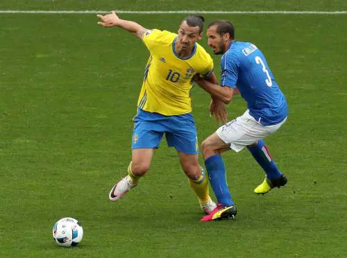 Ibrahimovic: "Botte con Chiellini?  Lo mandavo all'ospedale"