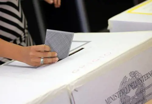  Elezioni europee e comunali: come e dove richiedere la tessera elettorale