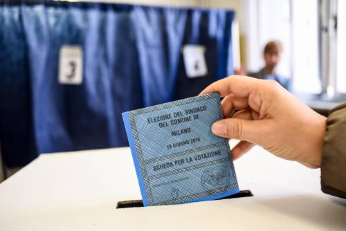 Elezioni comunali, affluenza giù ai ballottaggi. Crollo a Napoli