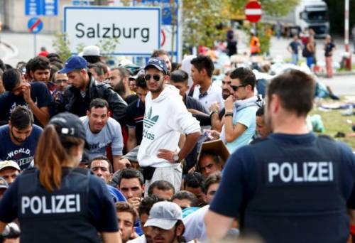 Austria, chiudere le frontiere conviene: lo dice l'Europarlamento