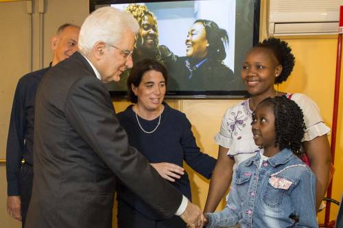 Mattarella: "Sempre meno italiani, sono i migranti la ricchezza per l'Italia"