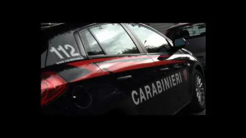 Medico fugge dopo incidente stradale e lascia un ferito a terra