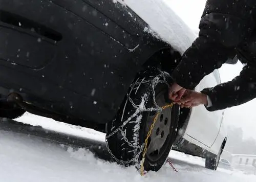 Gomme invernali, sanzioni ​per chi non le ha ancora cambiate