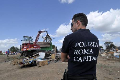 Tangenti al Comune di Roma: i campi rom in mano alle coop