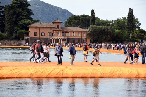 Codacons: "Un esposto contro la passerella di Christo sul lago d'Iseo"