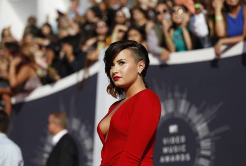 Demi Lovato minaccia di abbandonare Twitter e Instagram