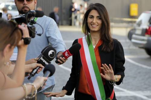 La prima volta con la fascia di Virginia Raggi