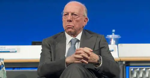 Altro che giurassico. Confalonieri usa Spotify. E non solo