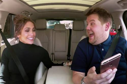 Carpool Karaoke, arriva in Italia il viaggio in macchina con un vip