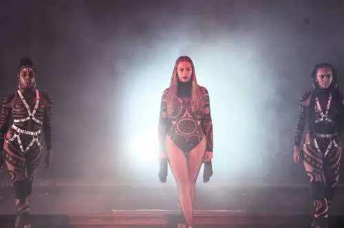 Beyoncé, regina dei BET Awards: foto