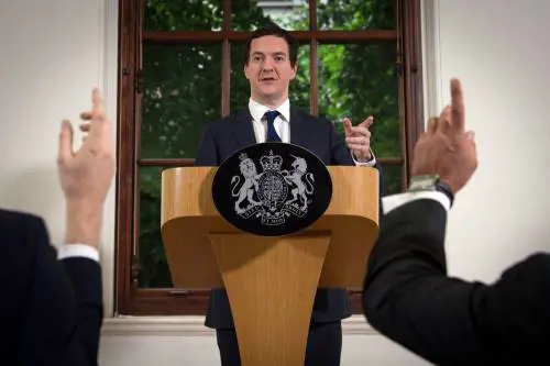 Brexit, Londra prende tempo: "Via dall'Ue quando saremo pronti"