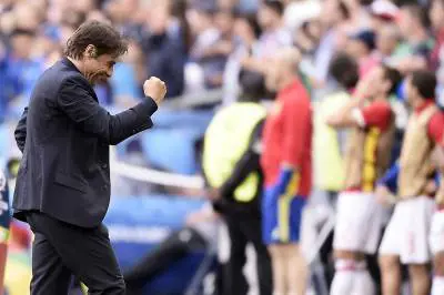 Altro che Italia catenacciara: la lezione di Conte a del Bosque