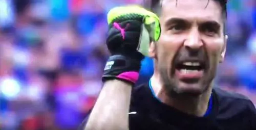 La bestemmia di Buffon dopo il gol di Pellé