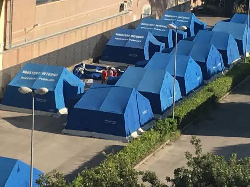 Roma, aperta una nuova tendopoli per 150 migranti