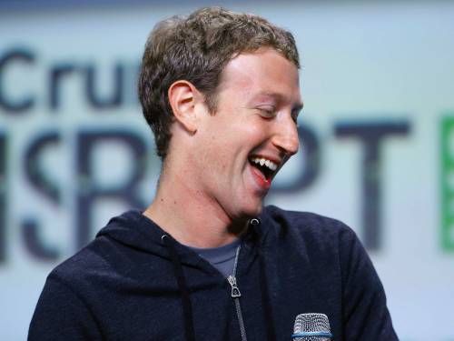 Facebook si piega alla Cina: "Sì a strumenti di censura"