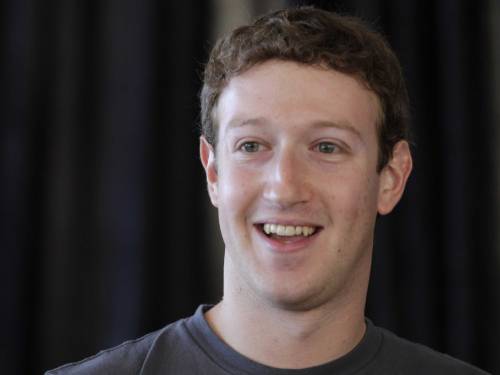 Facebook, il piccolo esercito di Zuckerberg che controlla la sua pagina