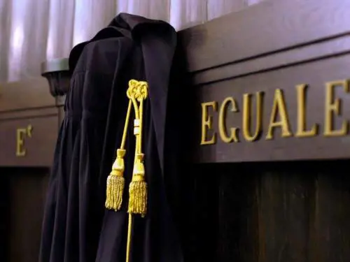 Bianca ha un tumore al seno e per il tribunale non può adottare