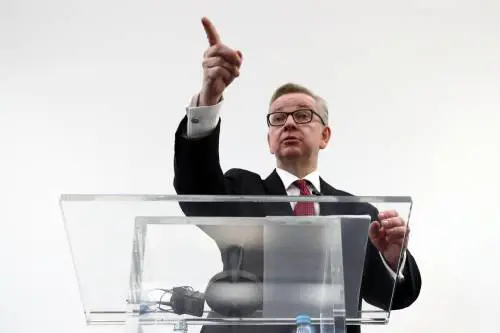Gove: "Metterò fine alla libera circolazione"