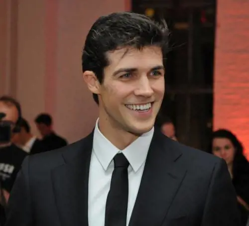 Roberto Bolle sfotte Zaza: "Ai rigori di sicuro lo batto"