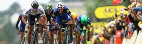 Tour, Sagan vince senza accorgersi Vestirà il giallo sulla maglia iridata