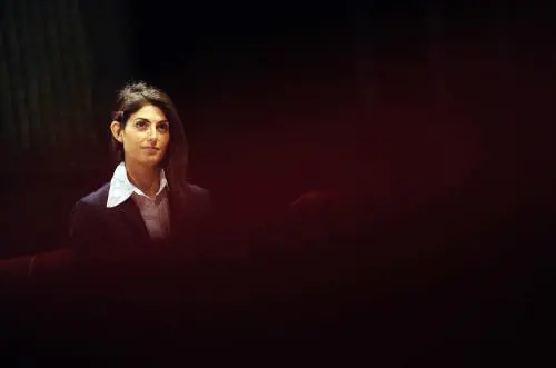 Non è la Raggi a fare la Giunta: ecco il Manuale Cencelli del M5S