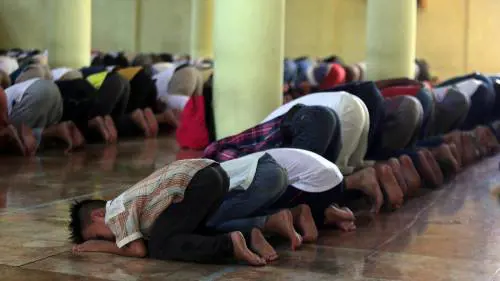 "No sesso durante il Ramadan". Amico lo ammonisce, lui l'accoltella: arrestato