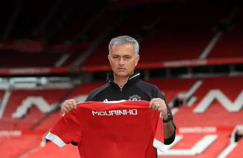 La metamorfosi di Mourinho: basso profilo e rispetto per tutti