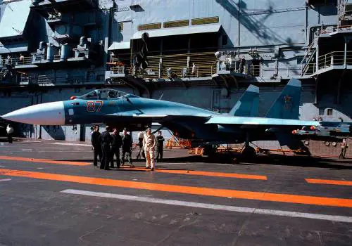 Contro Isis Putin invia la più grande portaerei