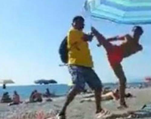 Cosenza, extracomunitario picchiato in spiaggia