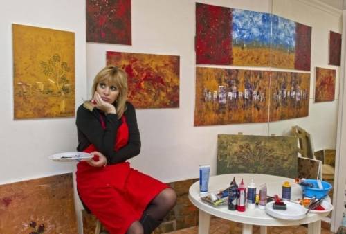 Milano Marittima, i "Graffi" di colore della Mussolini in mostra al Palace Hotel