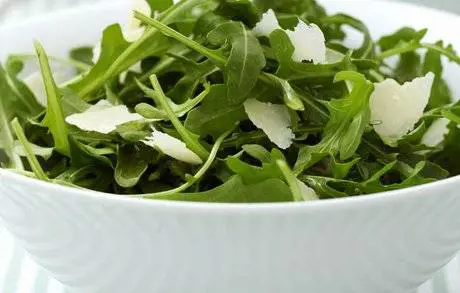 Rucola e insalata contaminata. Scatta l'allarme in Inghilterra